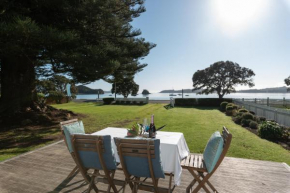 Wairangi Beach Cottage - Paihia Beach House